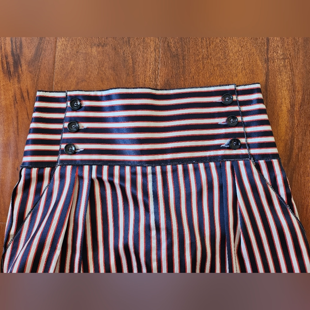 D&G Bermuda Stripe High Waist Shorts - Picture 6 of 12